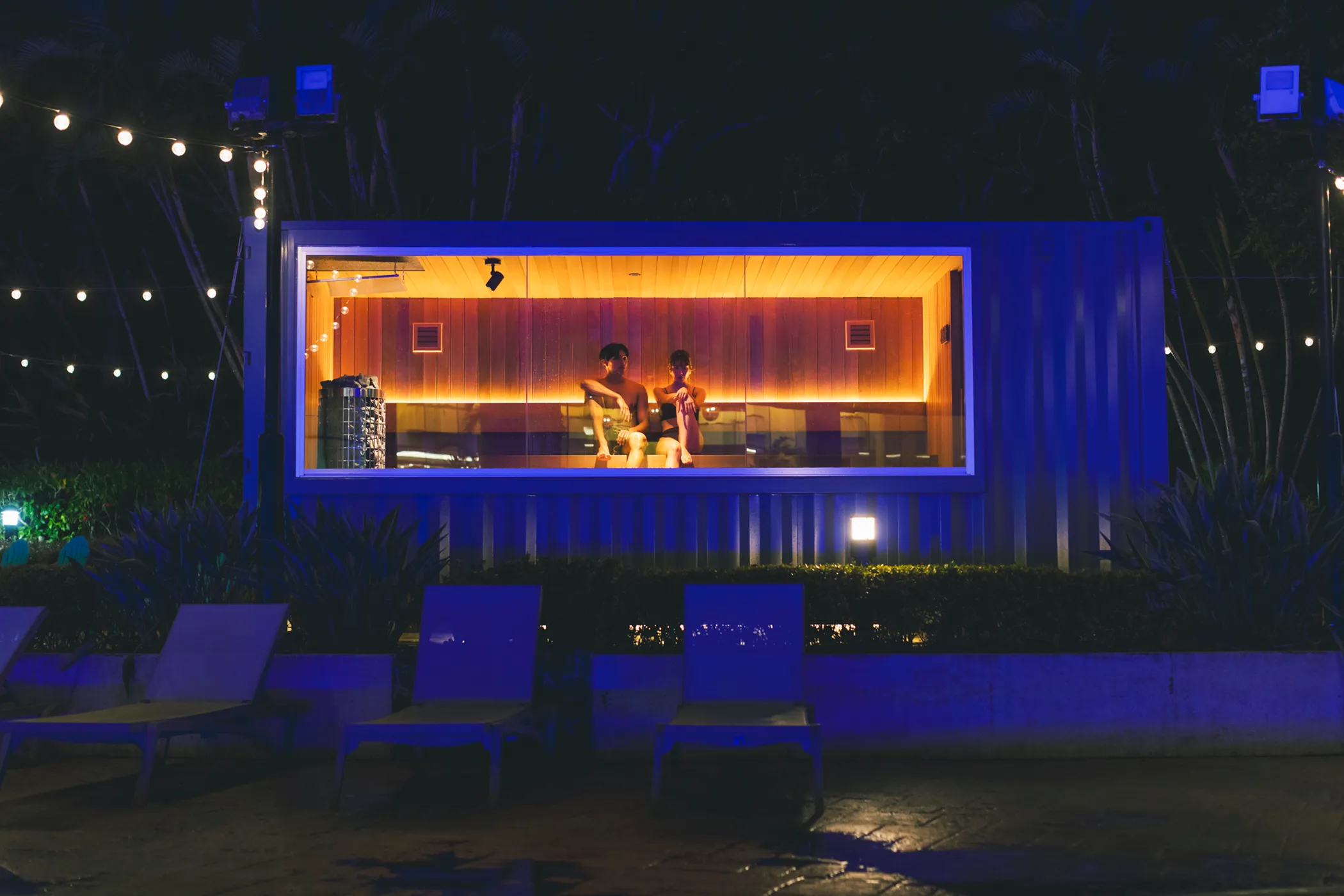 熱と静けさに、身を委ねる。