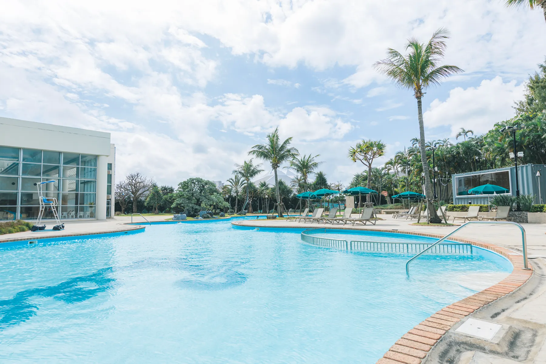 アウトドアプール