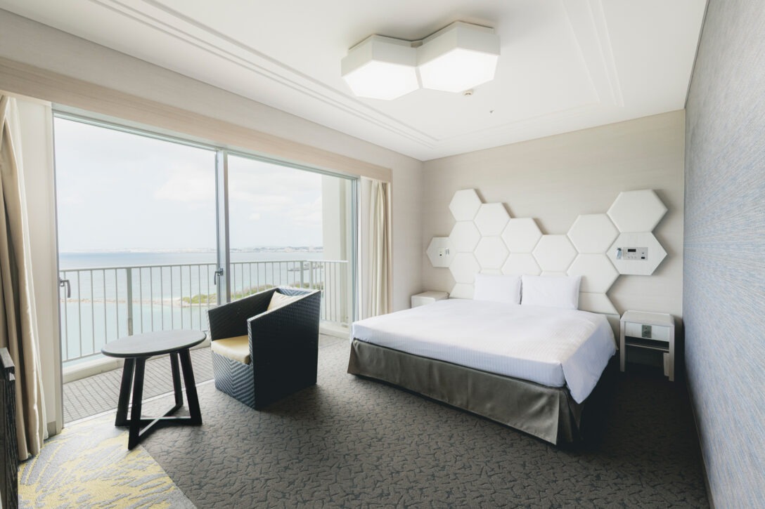 ダブル・イーストウィング