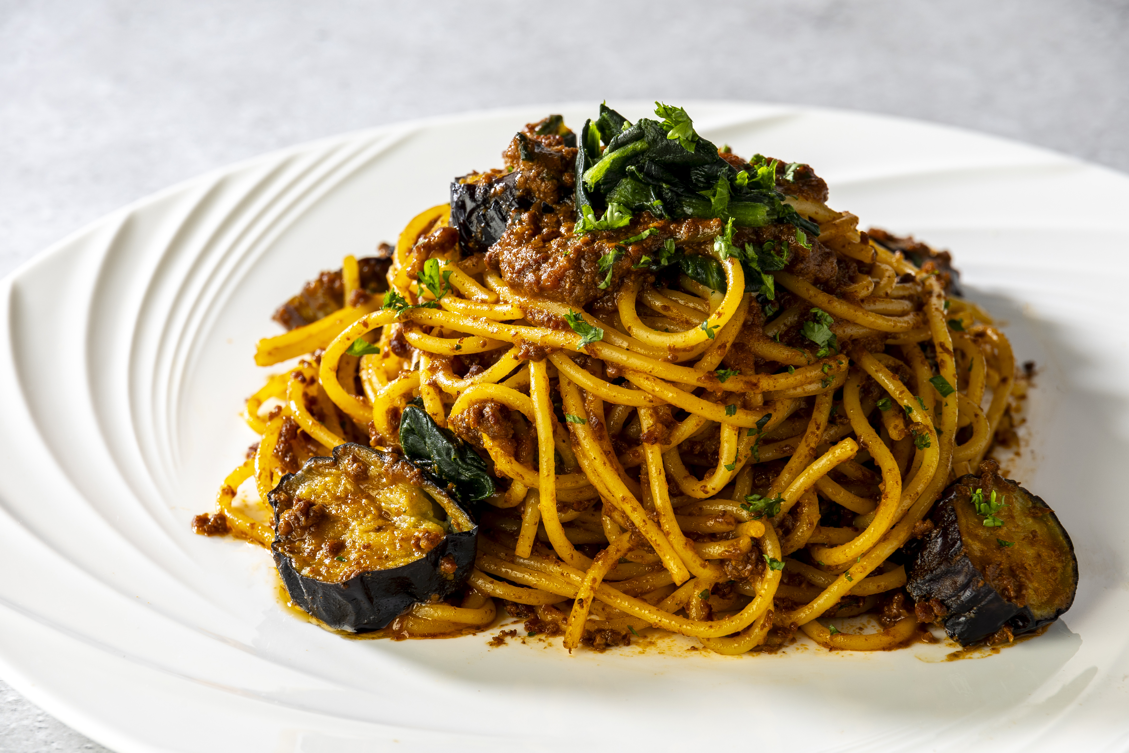 ナスとほうれん草のボロネーゼ