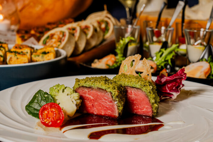 【朝・夕の2食付】当日のおすすめレストランで味わう♪沖縄グルメ満喫プラン